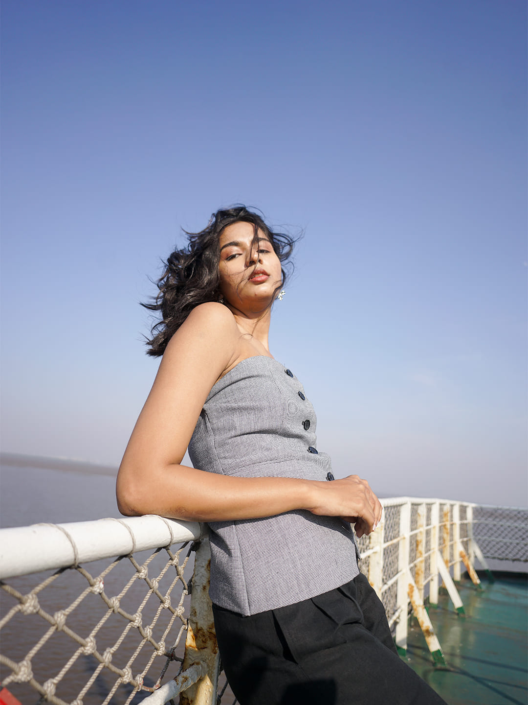 08 khadi strapless top black front 1