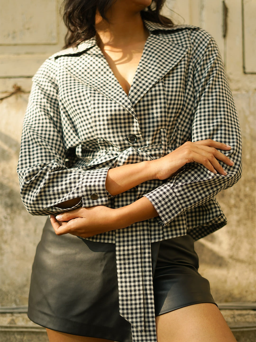 oversized tie up khadi blazer black front