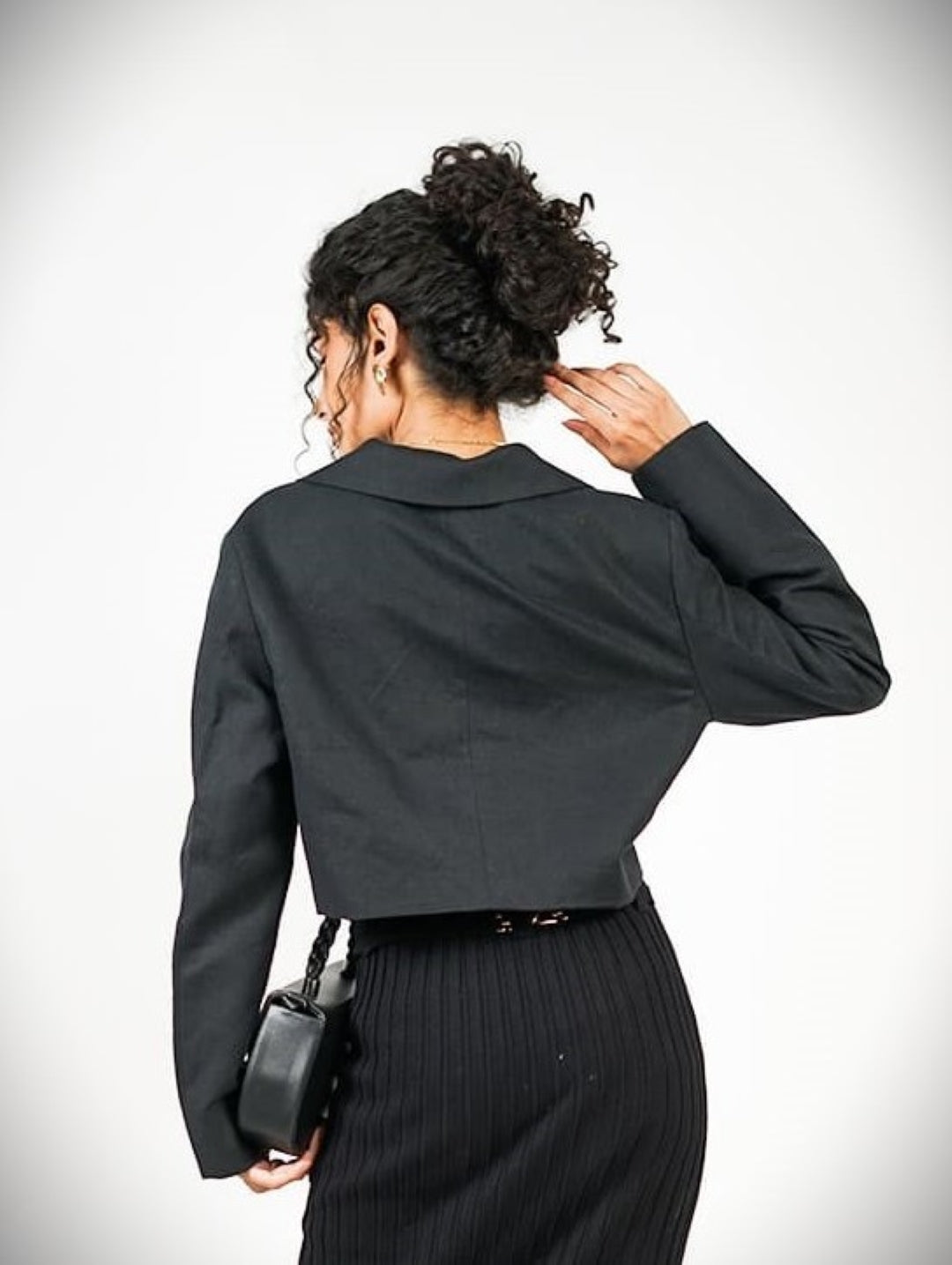  tailored linen cropped blazer black back
