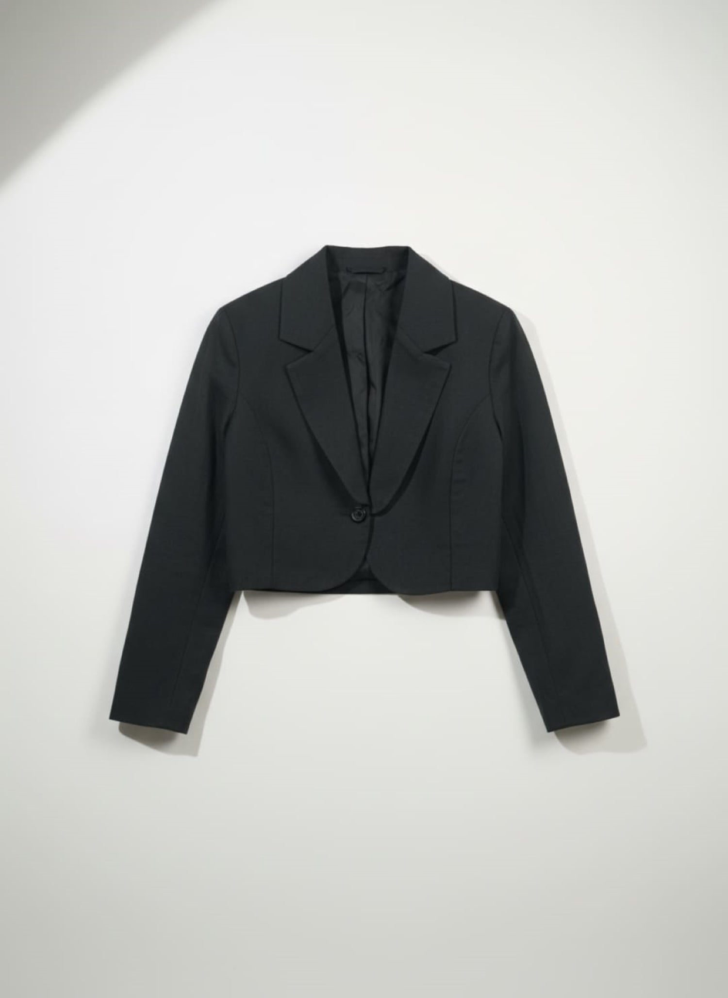  tailored linen cropped blazer black flatlay